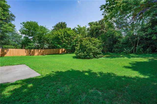33 Glenabbey Drive, Cartersville, GA 30120