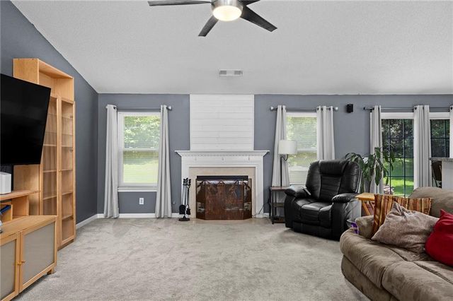 33 Glenabbey Drive, Cartersville, GA 30120
