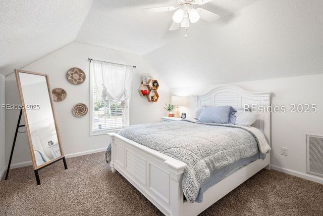 218 Lake Linden Dr, Bluffton, SC 29910