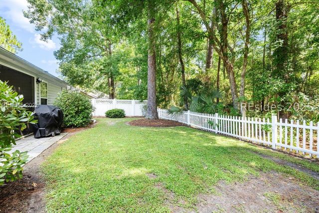 218 Lake Linden Dr, Bluffton, SC 29910