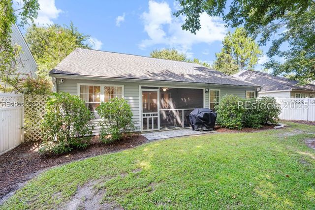 218 Lake Linden Dr, Bluffton, SC 29910