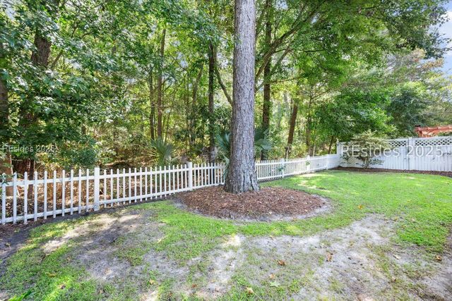 218 Lake Linden Dr, Bluffton, SC 29910