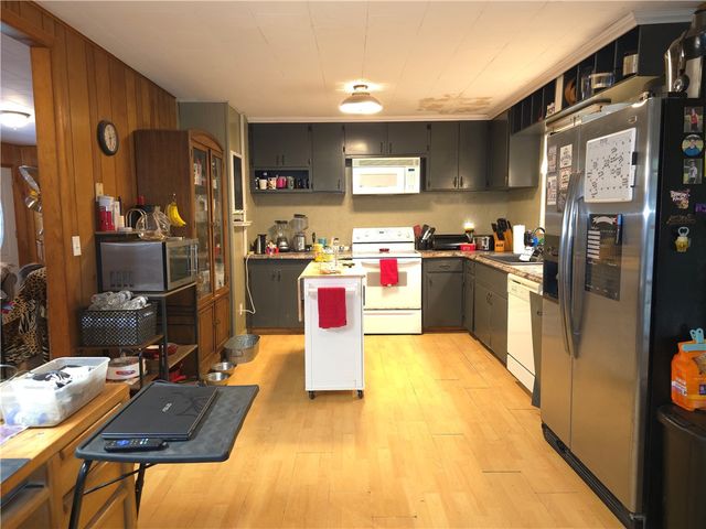 121 E Elm Street, Diamond City, AR 72644
