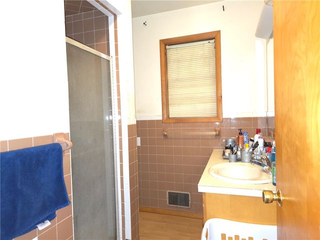121 E Elm Street, Diamond City, AR 72644