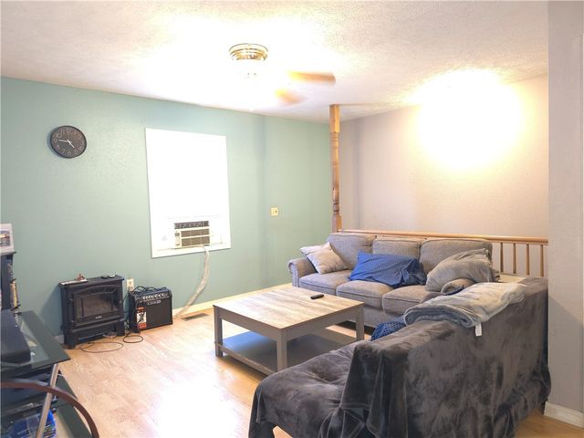 121 E Elm Street, Diamond City, AR 72644