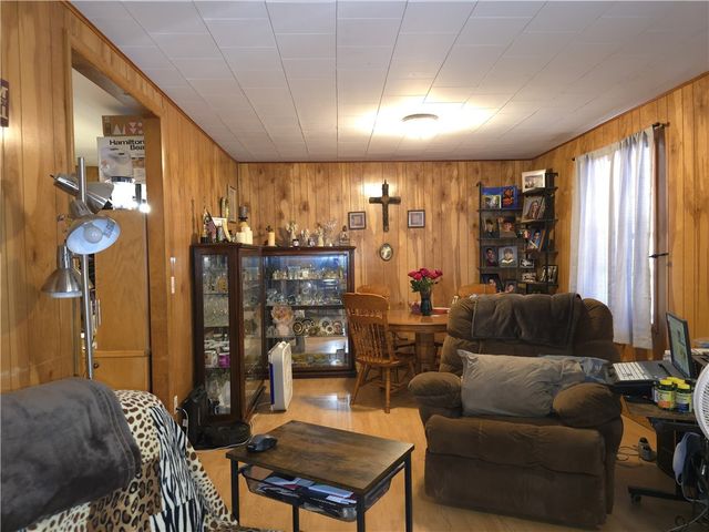 121 E Elm Street, Diamond City, AR 72644