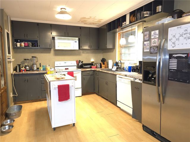 121 E Elm Street, Diamond City, AR 72644