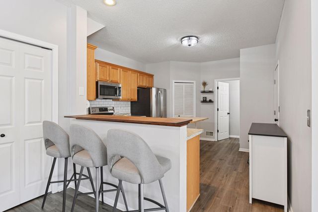 11708 85th Place N, Maple Grove, MN 55369