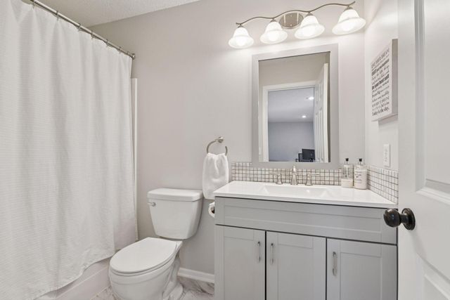 11708 85th Place N, Maple Grove, MN 55369