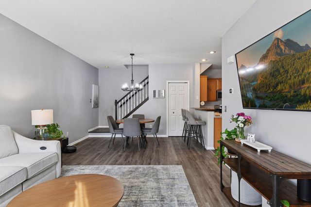 11708 85th Place N, Maple Grove, MN 55369