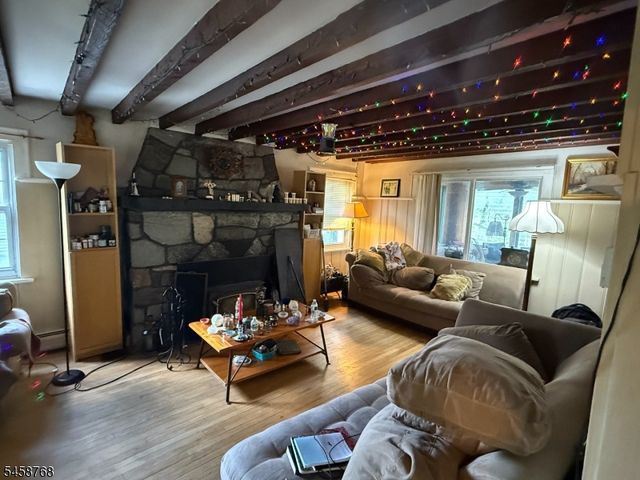 11 Skytop Rd, Hopatcong Boro, NJ 07821