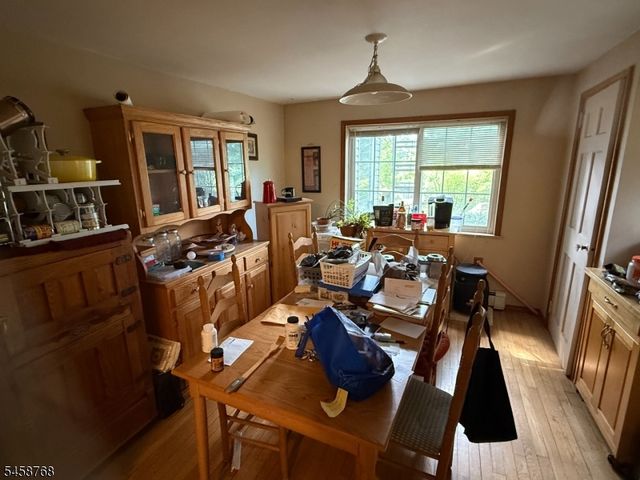 11 Skytop Rd, Hopatcong Boro, NJ 07821
