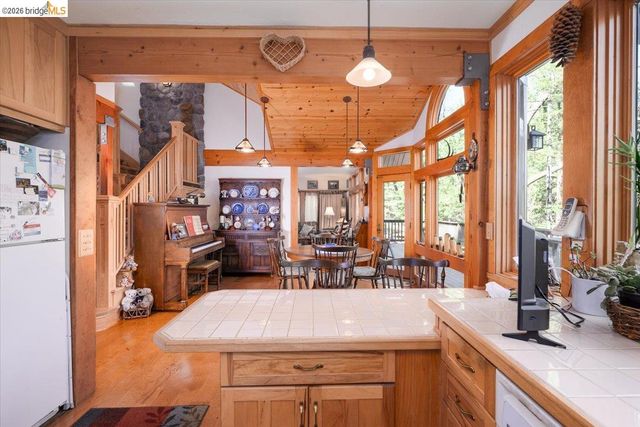 23160 Mark Twain Dr, Twain Harte, CA 95383