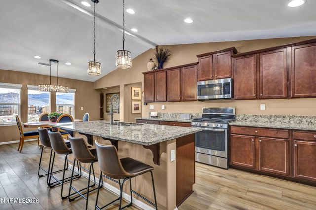 148 Snake Road, Dayton, NV 89403