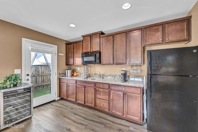 148 Snake Road, Dayton, NV 89403