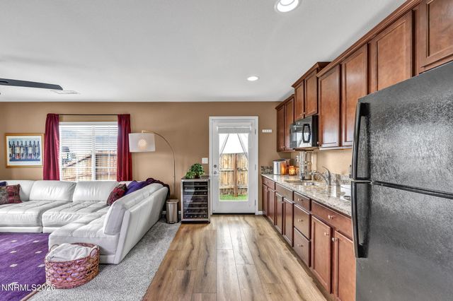 148 Snake Road, Dayton, NV 89403