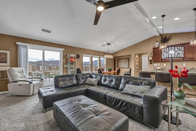 148 Snake Road, Dayton, NV 89403