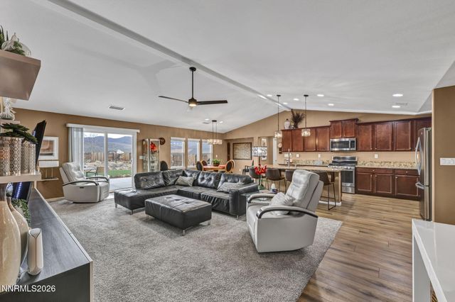 148 Snake Road, Dayton, NV 89403