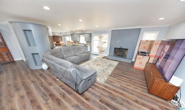 1 LAUREL SPRINGS ROAD, Anniston, AL 36207