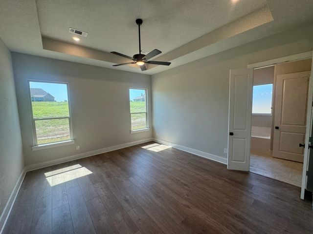 711 Water Side Drive, Van Alstyne, TX 75495