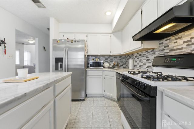 253 Nebula Road, Piscataway, NJ 08854