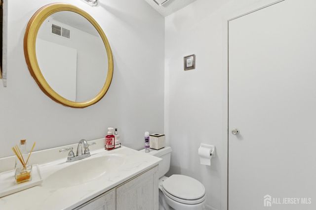 253 Nebula Road, Piscataway, NJ 08854