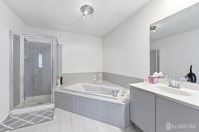 253 Nebula Road, Piscataway, NJ 08854