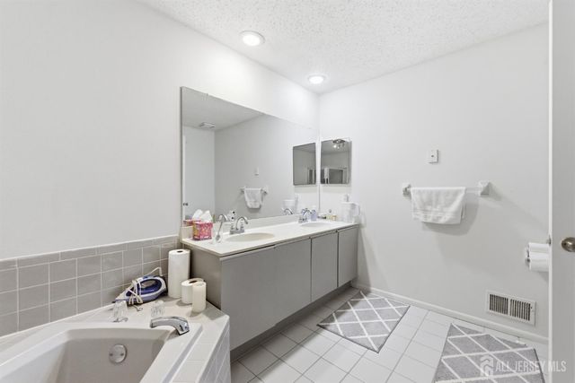 253 Nebula Road, Piscataway, NJ 08854