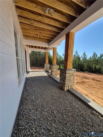 1554 Smokey Ridge Rd, Maidens, VA 23102
