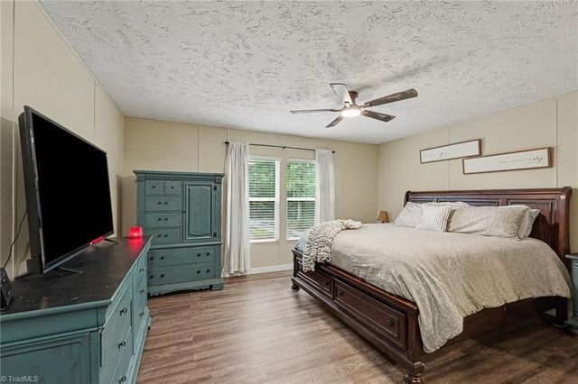 156 Yellow Poplar Lane, Lexington, NC 27295
