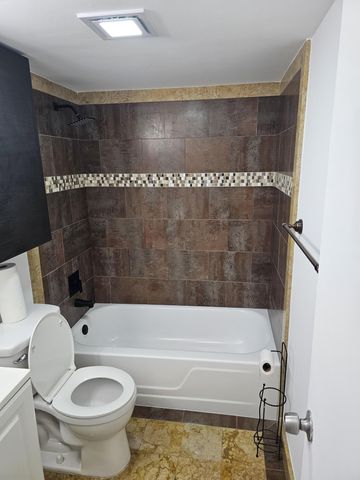555 Purdy Lane 114, Palm Springs, FL 33461