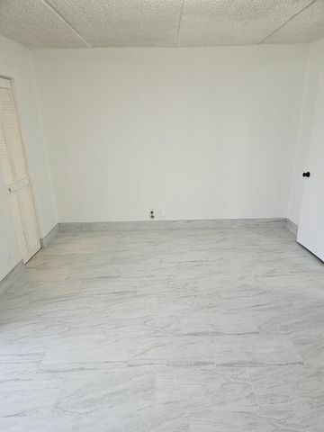 555 Purdy Lane 114, Palm Springs, FL 33461