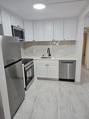 555 Purdy Lane 114, Palm Springs, FL 33461