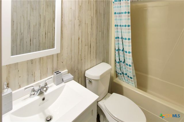 1155 Pecan Circle, Canyon Lake, TX 78133