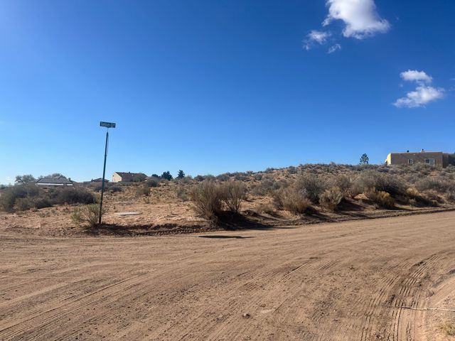 5530 Teton Avenue NE, Rio Rancho, NM 87144
