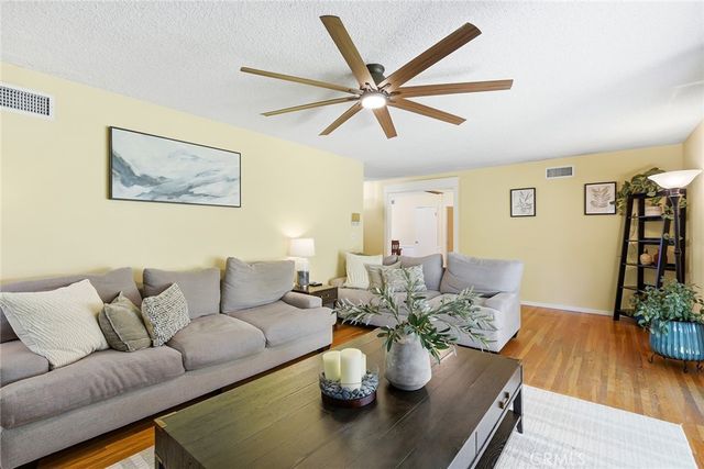 20727 Germain, Chatsworth, CA 91311