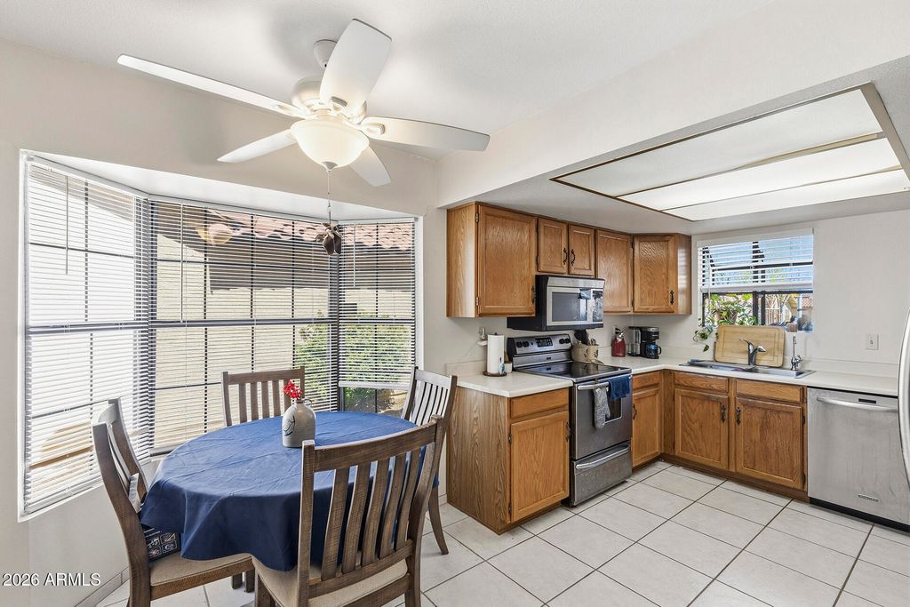 12238 S SHOSHONI Drive, Phoenix, AZ 85044 — photo 5