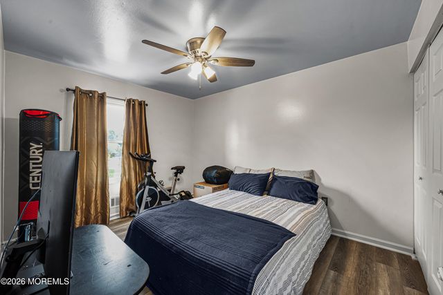 10 Red Coat Drive, Barnegat, NJ 08005