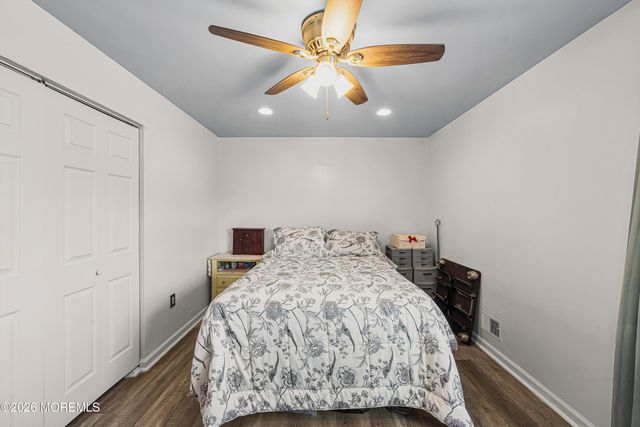 10 Red Coat Drive, Barnegat, NJ 08005