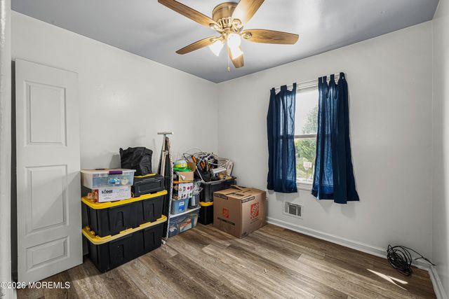 10 Red Coat Drive, Barnegat, NJ 08005