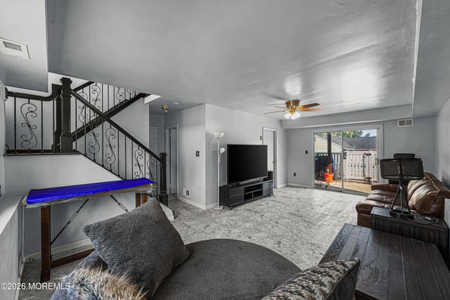 10 Red Coat Drive, Barnegat, NJ 08005