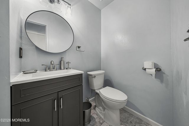 10 Red Coat Drive, Barnegat, NJ 08005