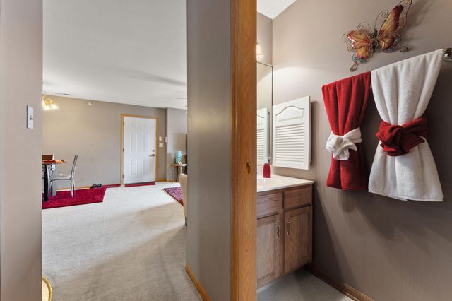 2035 W 75th Place 21, Merrillville, IN 46410