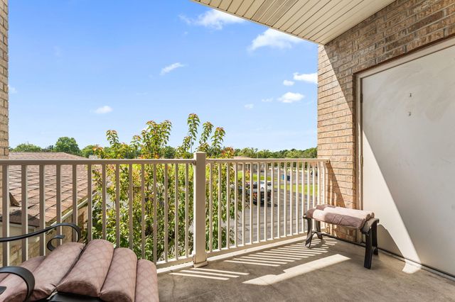 2035 W 75th Place 21, Merrillville, IN 46410