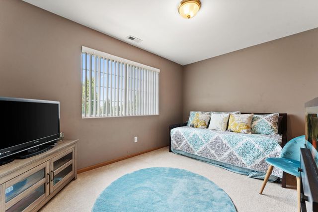 2035 W 75th Place 21, Merrillville, IN 46410