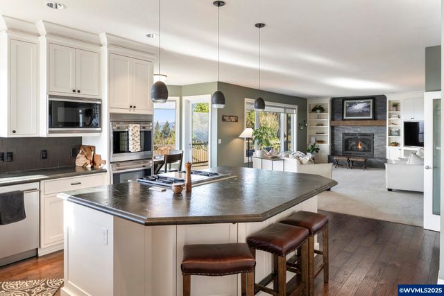 11925 NE Lauren Ln, Newberg, OR 97132