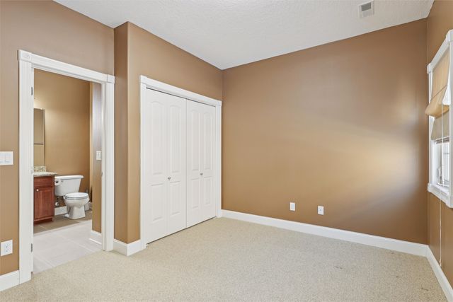 645 65th Place 165, West Des Moines, IA 50266