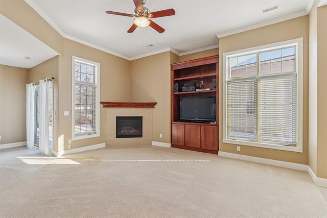 645 65th Place 165, West Des Moines, IA 50266