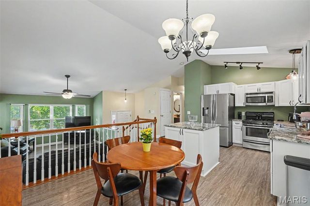 119 Aspencade Circle, St Peters, MO 63376