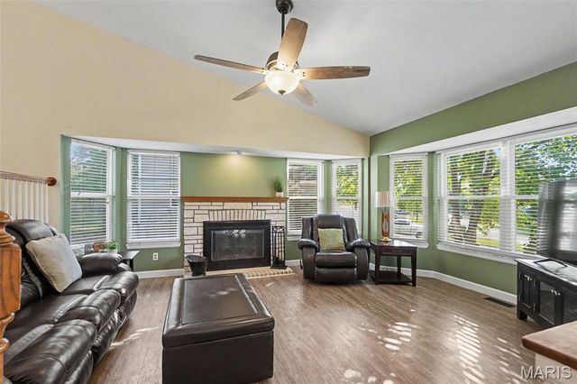 119 Aspencade Circle, St Peters, MO 63376